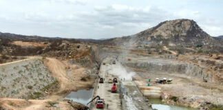 Governadora assina Ordem de Serviço para compra de equipamentos para Barragem de Oiticica