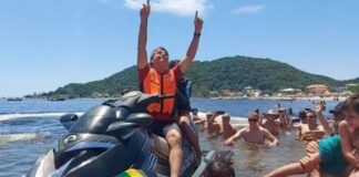 Férias de Bolsonaro na virada do ano custaram R$ 900 mil aos cofres públicos