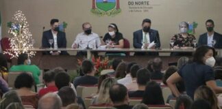 Governo firma parcerias para instalar energia solar nas escolas