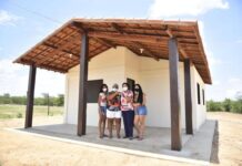Governo do RN entrega casas e lotes de terras no Complexo Oiticica