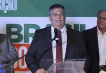 Flávio Dino diz que não haverá perseguição a Bolsonaro e cita Cristiano Zanin como ótimo nome para o STF