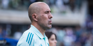 Flamengo encaminha contratação de Leonardo Jardim após demissão de Filipe Luís